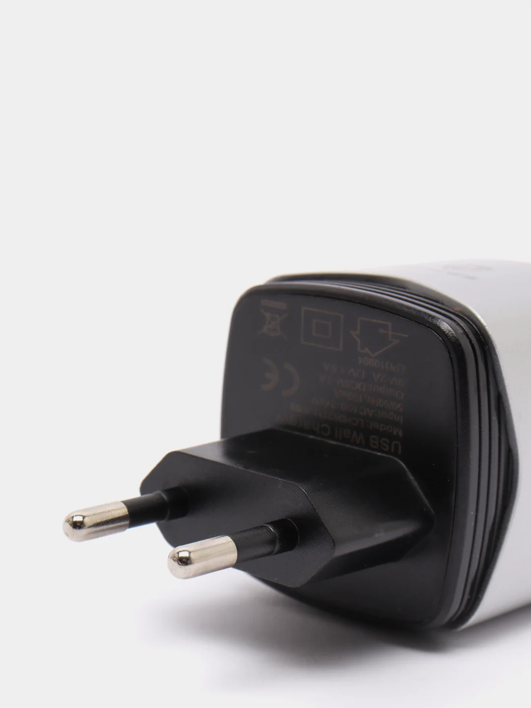 Черный зарядка / Зарядное устройство в машину Type-C / Lightning / microUSB КАБЕЛЬ В КОМПЛЕКТЕ