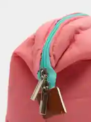 Розовый косметичка