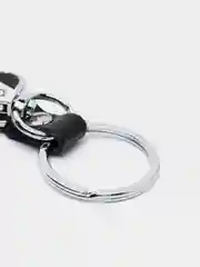 Брелок с логотипом автомобиля