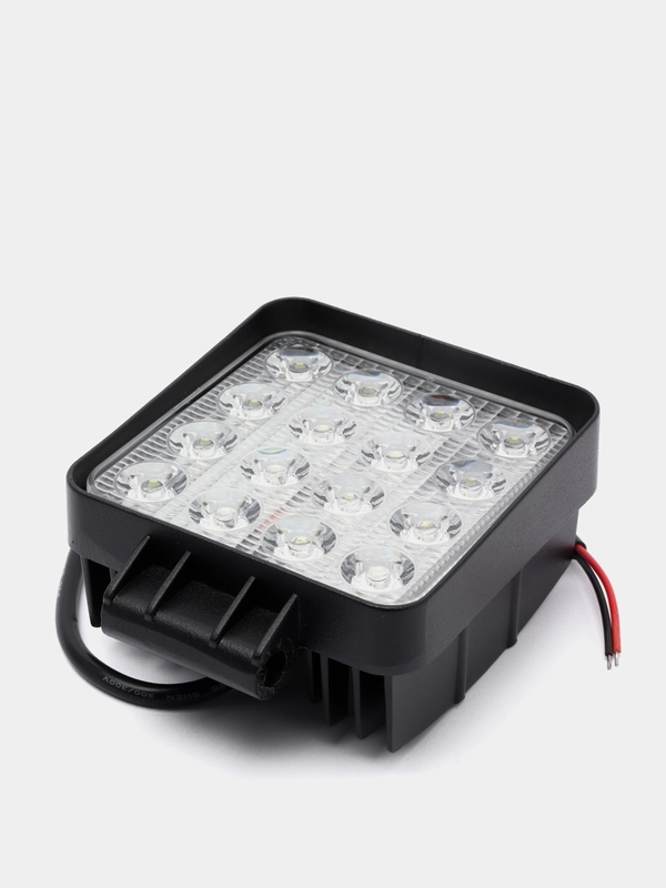 Фара светодиодная OFF ROAD 105*105мм квадратная SKYWAY 16 диодов Ближний свет S07201016