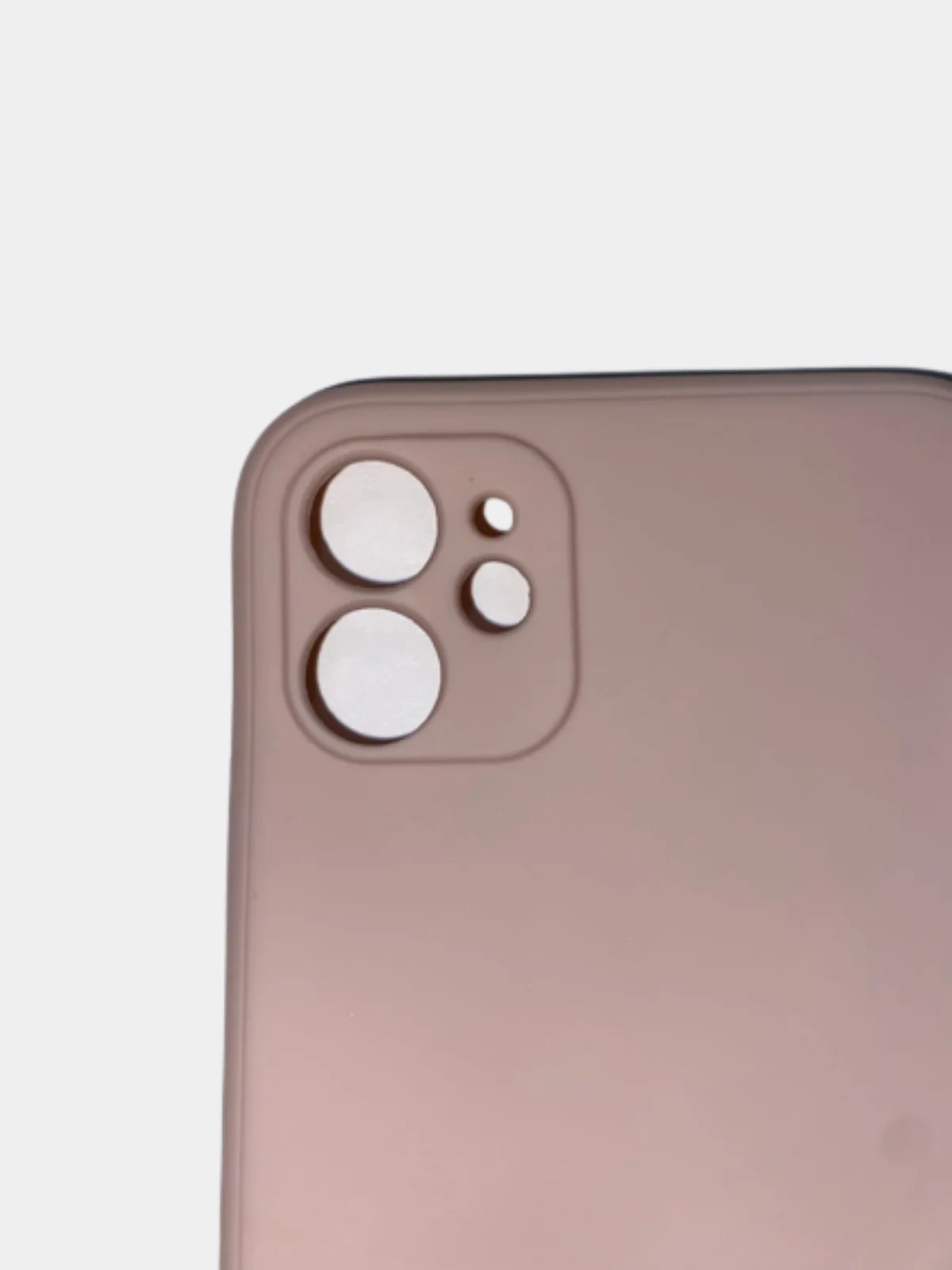 Пудровый чехол силиконовый с защитой камеры для iPhone 11 с бархатной подкладкой