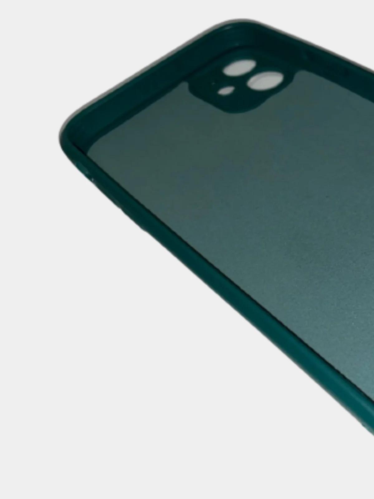 Тёмно-зелёный чехол силиконовый с защитой камеры для iPhone 11 с бархатной подкладкой