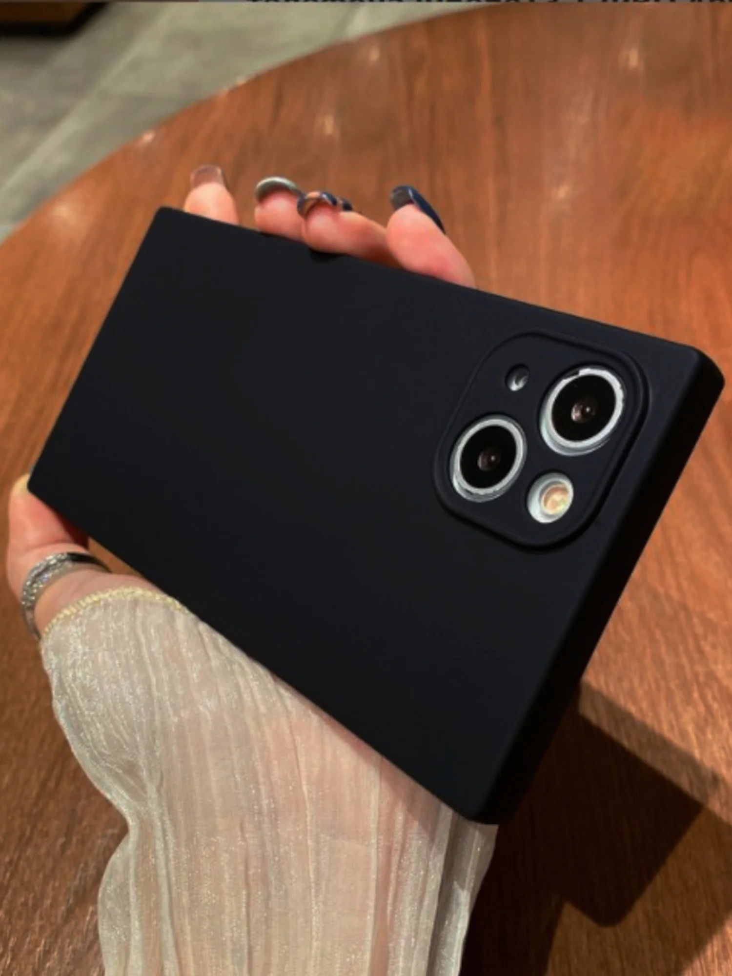 Черный чехол для iPhone 12, 13, 13 Pro