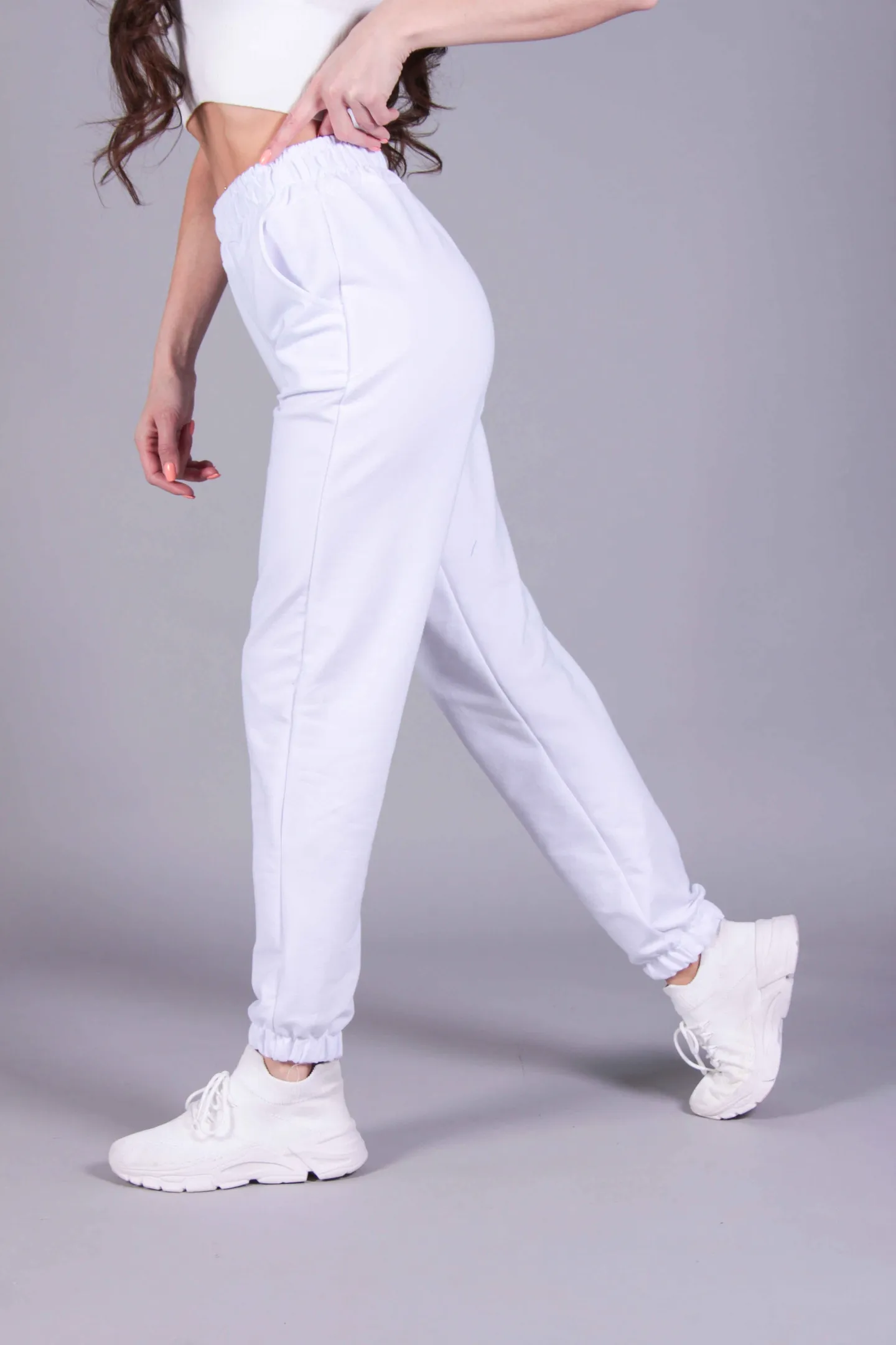 Женские белые спортивные штаны Lacos-98/10 на резинке купить по цене 769.5 ₽ в интернет-магазине KazanExpress