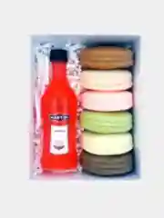Красный сувенирное мыло "Мартини и макаруны"