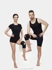 Черный бандаж наколенник неразъемный Польза