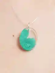 Зеленый неповторимая подвеска/кулон из эпоксидной смолы (ручная работа)