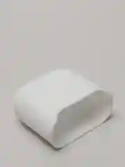Белый силиконовый чехол для Airpods