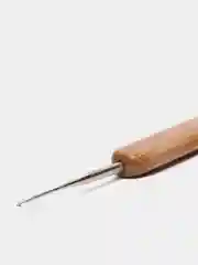 Крючок для вязания с деревянной ручкой