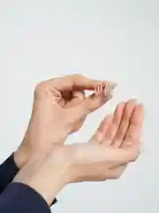 Серьги со стразами