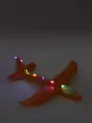 Оранжевый самолет из пенопласта
