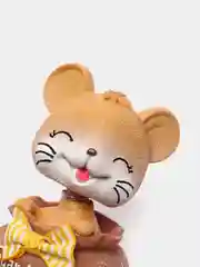 Желтый фигурка мышки