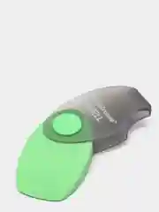 Зеленый ластик в пластиковом футляре