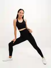 Черный легинсы бесшовные спортивные