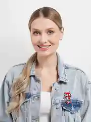 Красный брошь "Кошка"