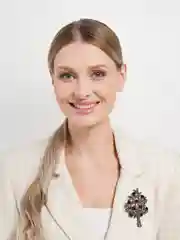 Багровый брошь "Волшебное дерево"