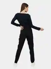 Брюки с защипами, цвет черный