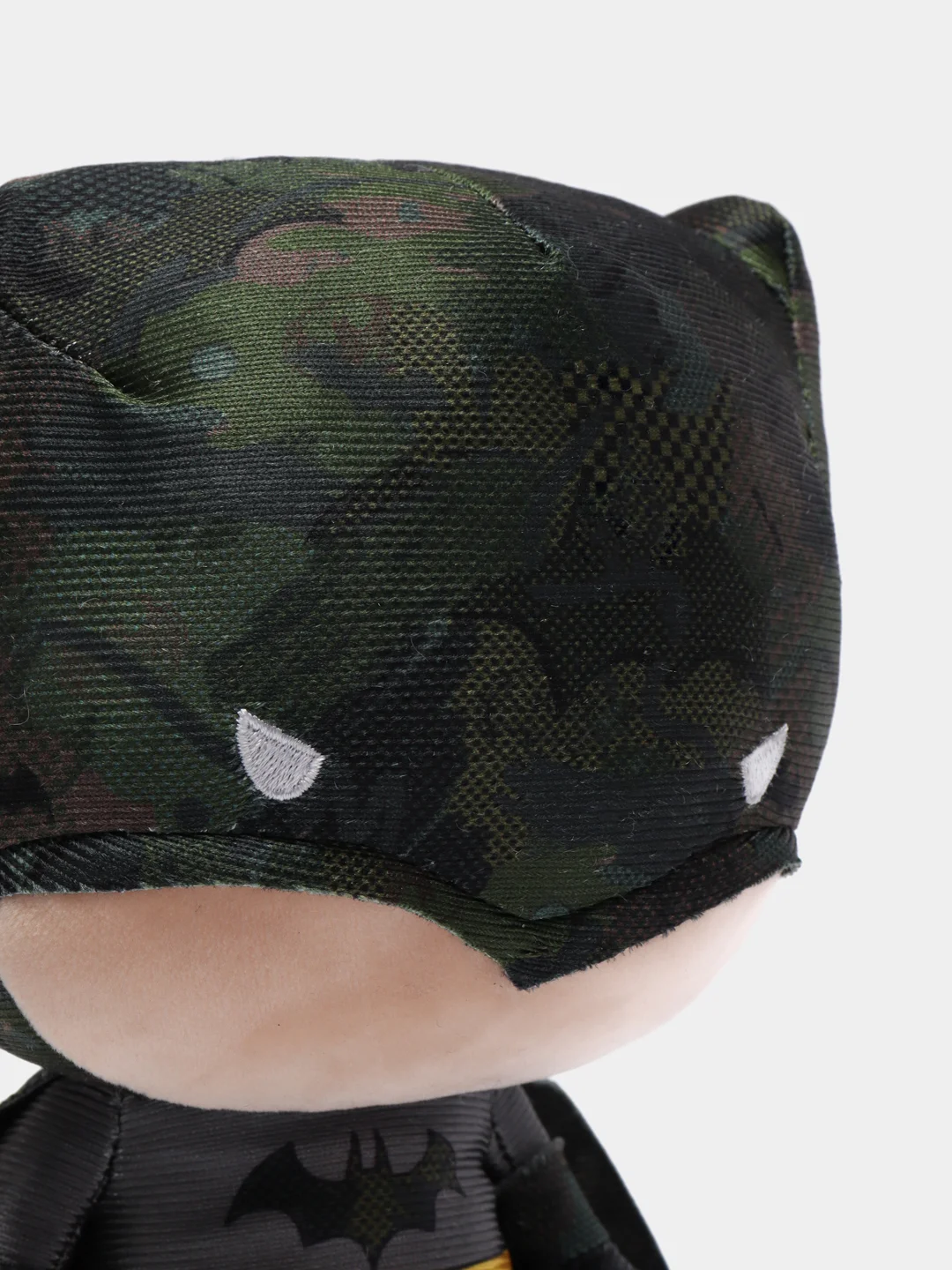 Коллекционная фигурка Бэтмен/ Плюшевая игрушка Бэтмен/ BATMAN DZNR CAMO  17 см 19113