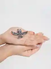 Белый брошь, 2 цвета