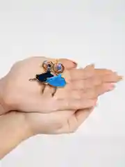 Брошь