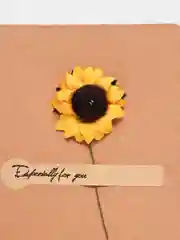 Открытка из крафтовой бумаги с цветком