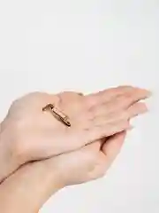 Аметистовый брошь медицинская