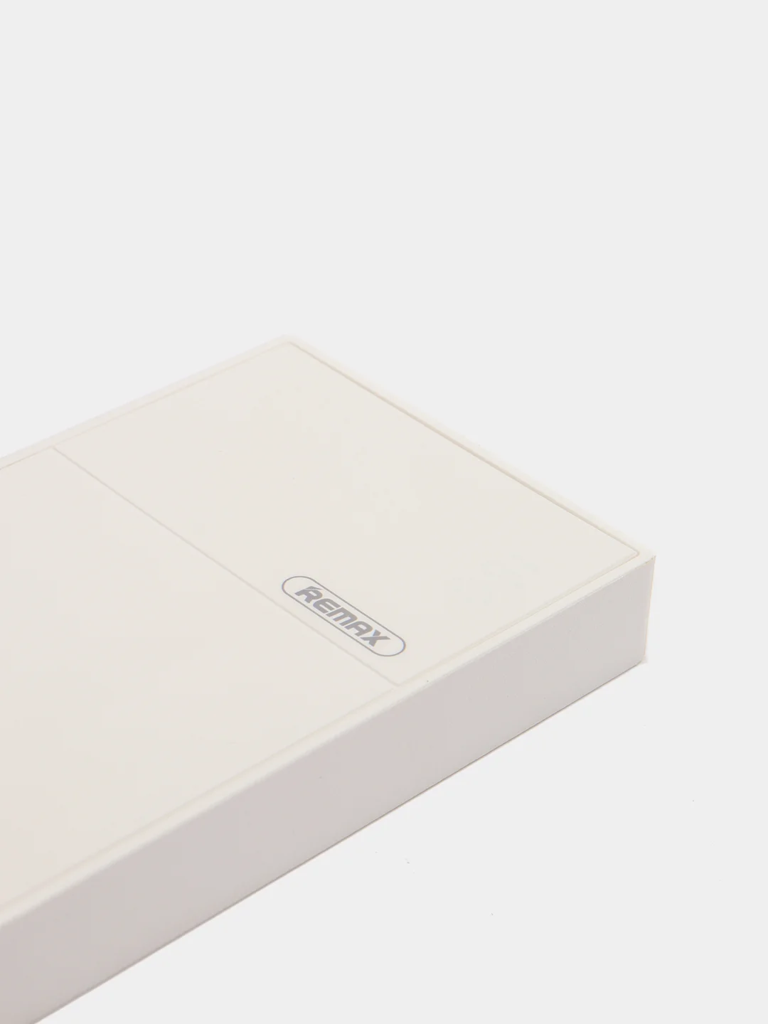 Белый мобильный аккумулятор (PowerBank) REMAX Thoway RPP-55 10000 mAh