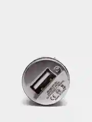 Черный автомобильное зарядное устройство USB