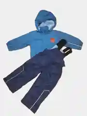 Синий костюм