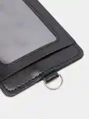 Черный чехол для карт и проездных