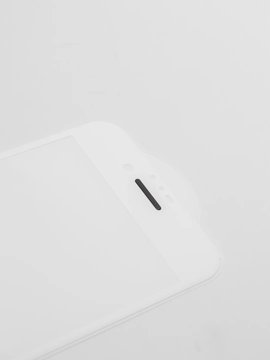 Защитное стекло iPhone 7 / iPhone 8, с защитной сеткой на динамике, белое