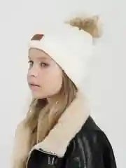 Белый детская шапка, со съемным помпоном, из меха енота