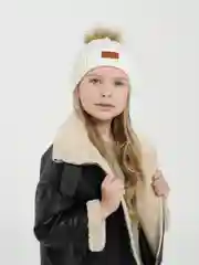 Белый детская шапка, со съемным помпоном, из меха енота