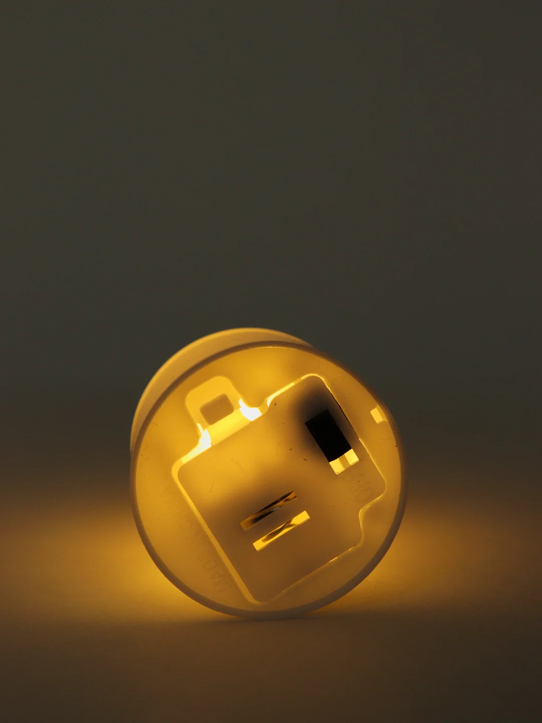 Свеча светодиодная LED декоративная интерьерная, электронная свеча на батарейках, ночник