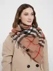 Коричневый платок в клетку