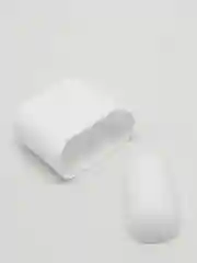 Белый чехол для Apple AirPods Soft Touch силиконовый