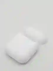 Белый чехол для Apple AirPods Soft Touch силиконовый