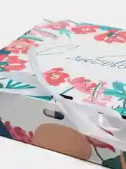 Бежевый коробка подарочная, складная