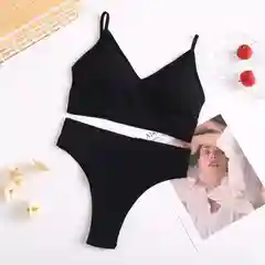 Угольный комплект нижнего белья