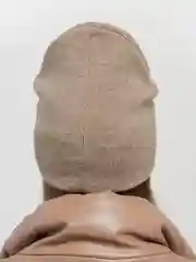 Бежевый женская шапка "Ромео"