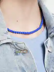 Синий чокер из бусин