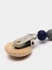 Синий деревянный держатель для соски