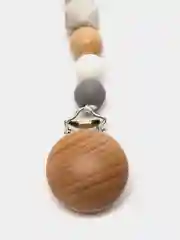 Серый деревянный держатель для соски