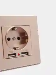 Белый розетка с USB-портами