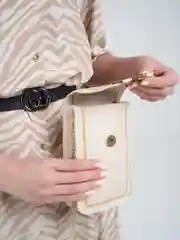 Бежевый женская сумка для смартфона