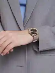 Конфетный женские кварцевые часы