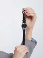 Черный женские кварцевые часы