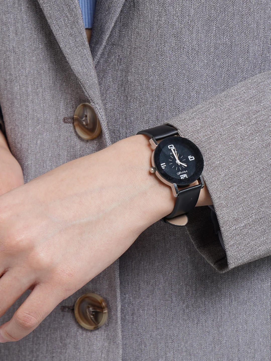 Серый женские часы Yazole 303 и 175