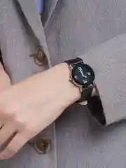 Серый женские часы Yazole 303 и 175