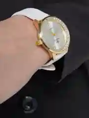 Белый женские кварцевые часы